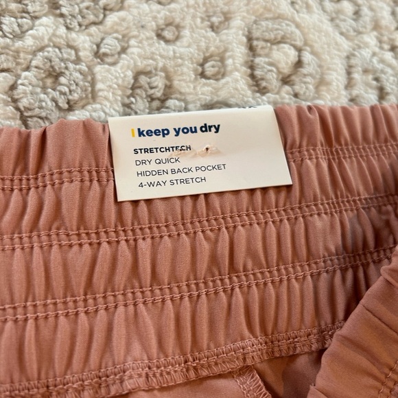 NWT Old Navy Plus Size Women's 4x Pink Shorts 4” - Picture 8 of 11